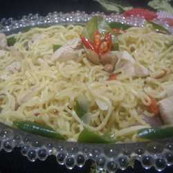 Indomie ayam bawang tauco